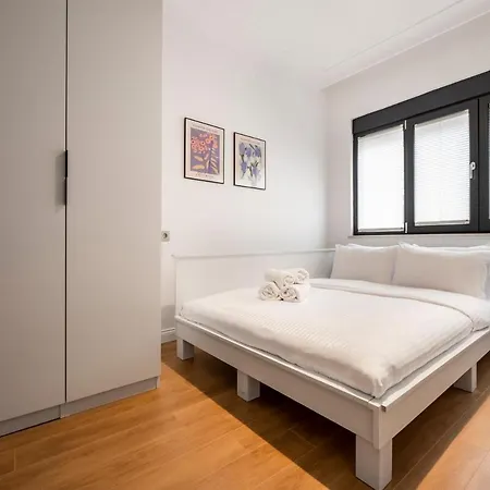 Dainty Studio In Historic Neighborhood شقة