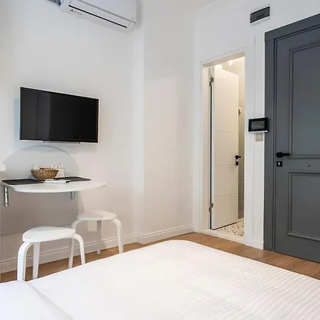 Dainty Studio In Historic Neighborhood *